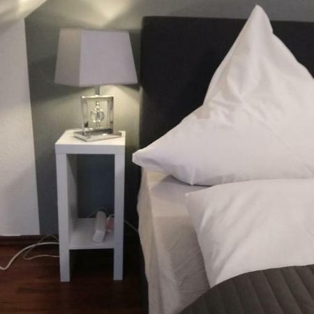 Ferienwohnung Mit 2 Schlafzimmern Und Parkplatz Erfurt Eksteriør bilde