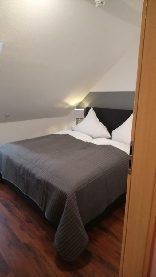 Ferienwohnung Mit 2 Schlafzimmern Und Parkplatz Erfurt Eksteriør bilde