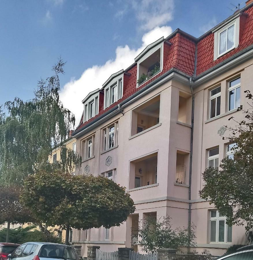 Ferienwohnung Mit 2 Schlafzimmern Und Parkplatz Erfurt Eksteriør bilde