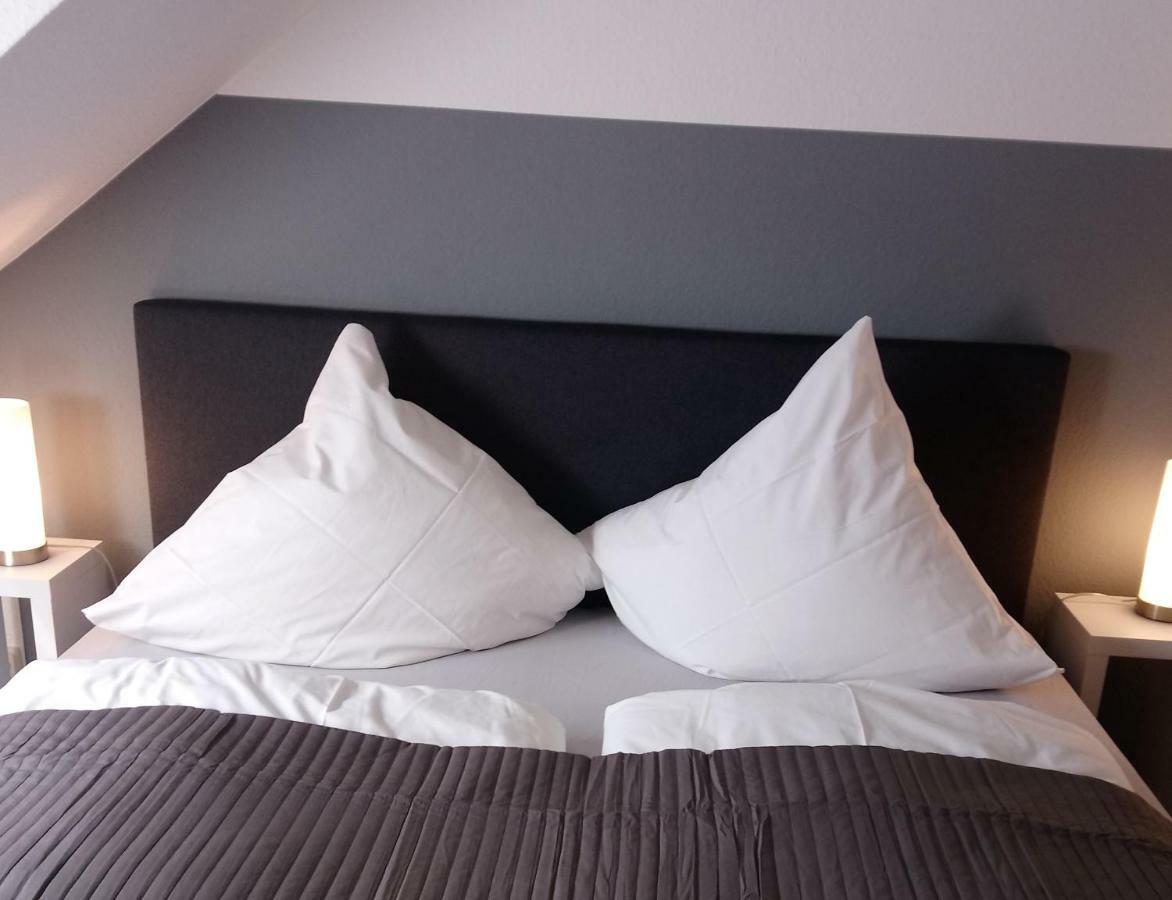 Ferienwohnung Mit 2 Schlafzimmern Und Parkplatz Erfurt Eksteriør bilde